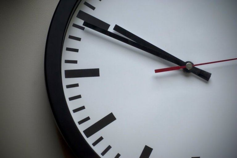 15 Best Time Management Tools and Applications to Boost Productivity [Paid + Free]
