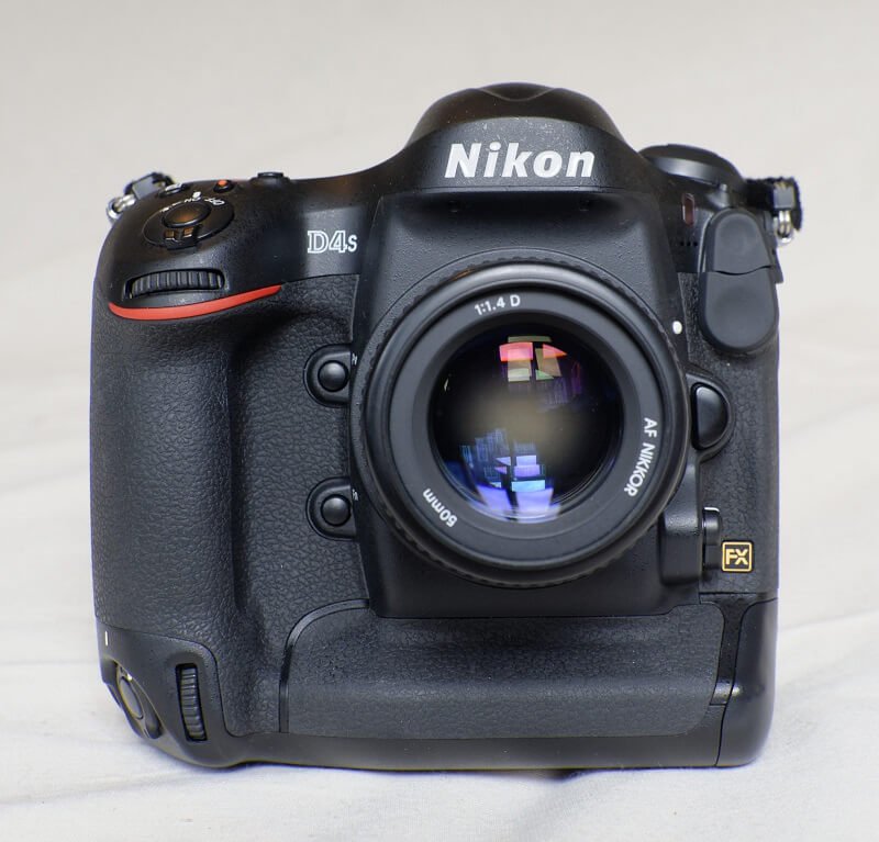 Nikon D4S 